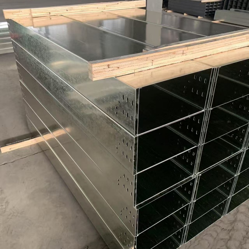 高导电低肌肤效应和更安全可靠的母线槽的设计